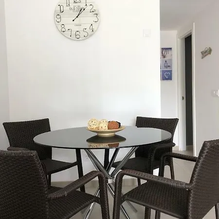 Luxury Apartment *